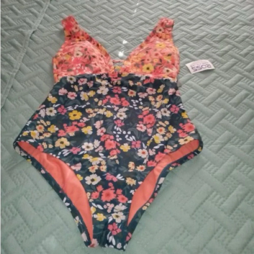 Floral one piece swimsuit - Picture 1 of 2